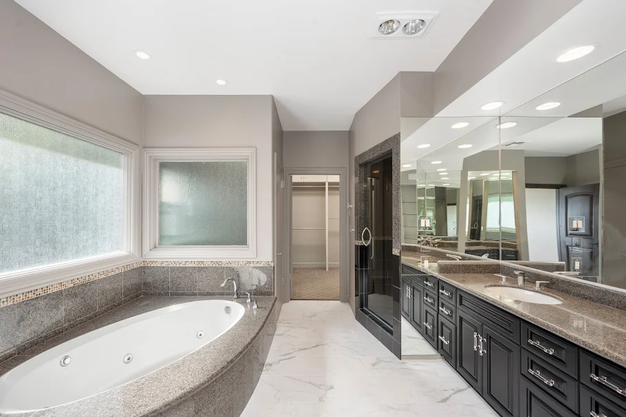 Bathroom Backsplashes for Elegant Interiors